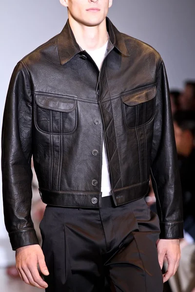 Look 37